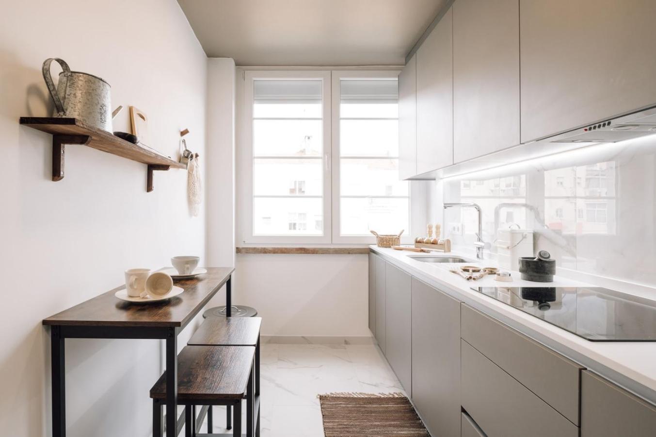 Apartment Meran - 3 Bedrooms And Terrace In Alvalade