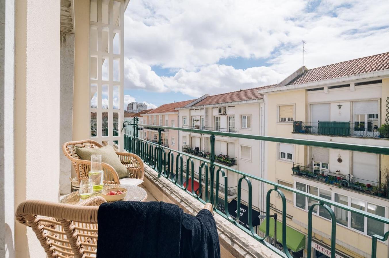 Apartment Meran - 3 Bedrooms And Terrace In Alvalade